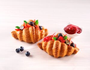 ricetta croissant sottobosco ai frutti di bosco